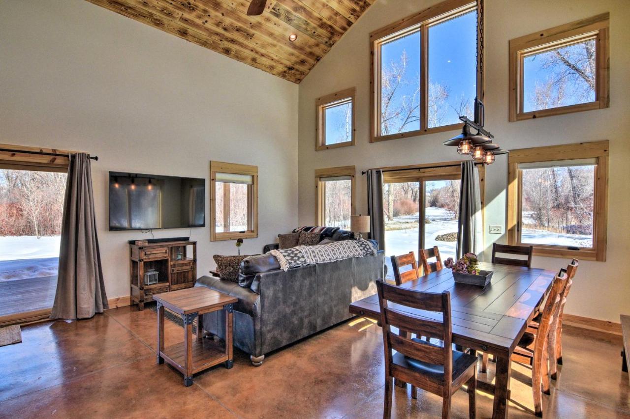 Riverfront Home With Bbq 2 Mi To Downtown Gunnison! Bagian luar foto