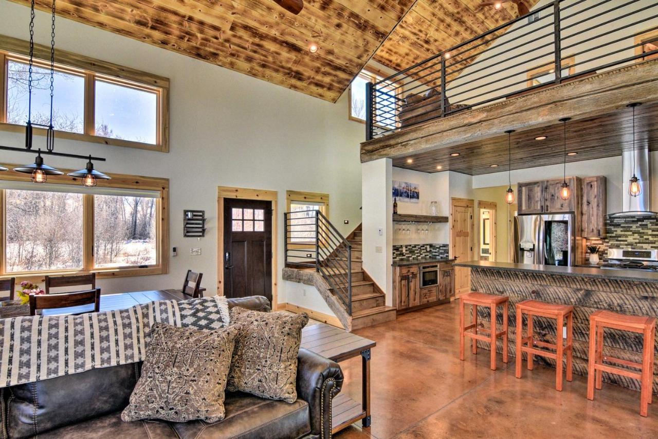 Riverfront Home With Bbq 2 Mi To Downtown Gunnison! Bagian luar foto
