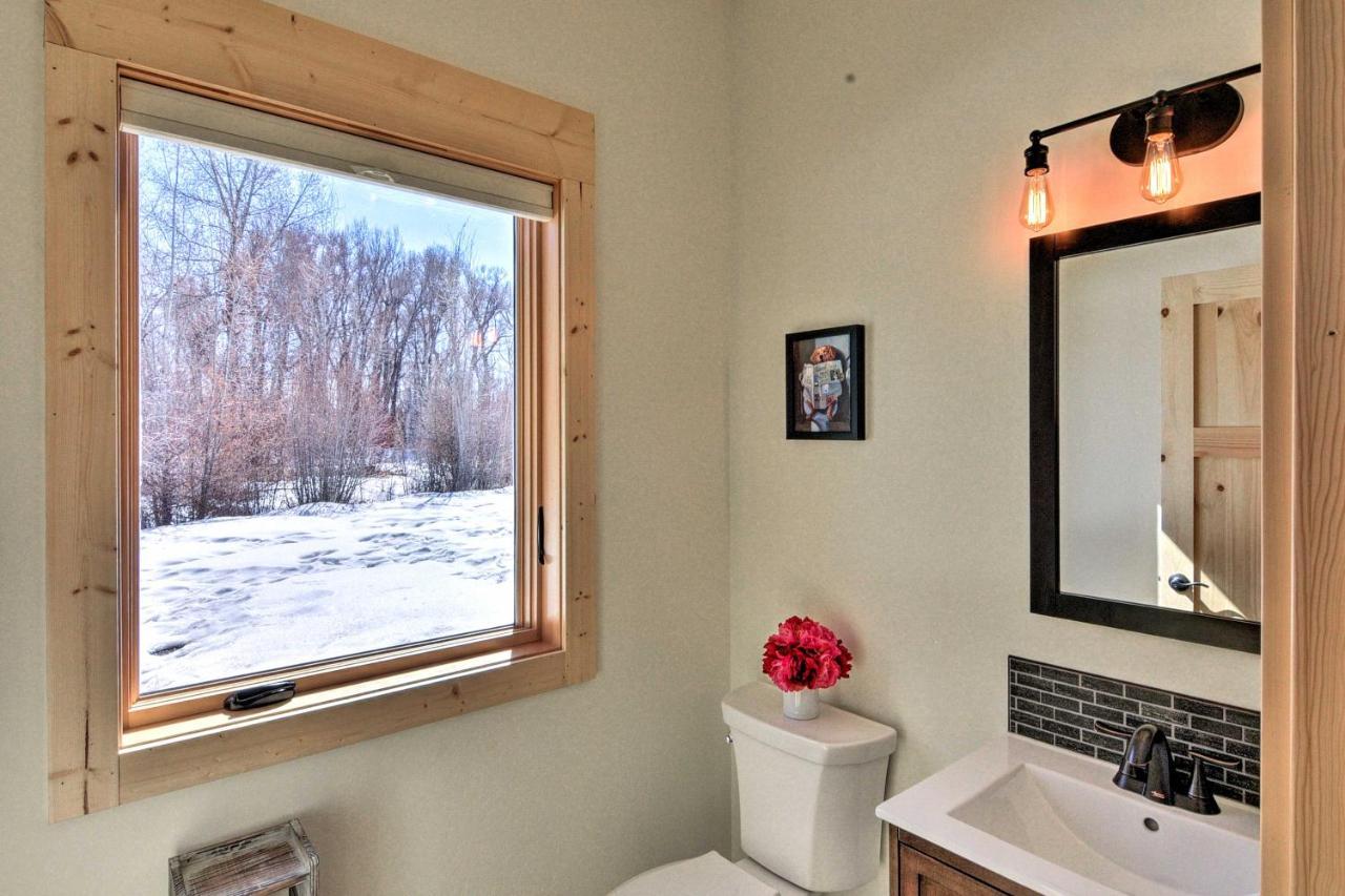 Riverfront Home With Bbq 2 Mi To Downtown Gunnison! Bagian luar foto